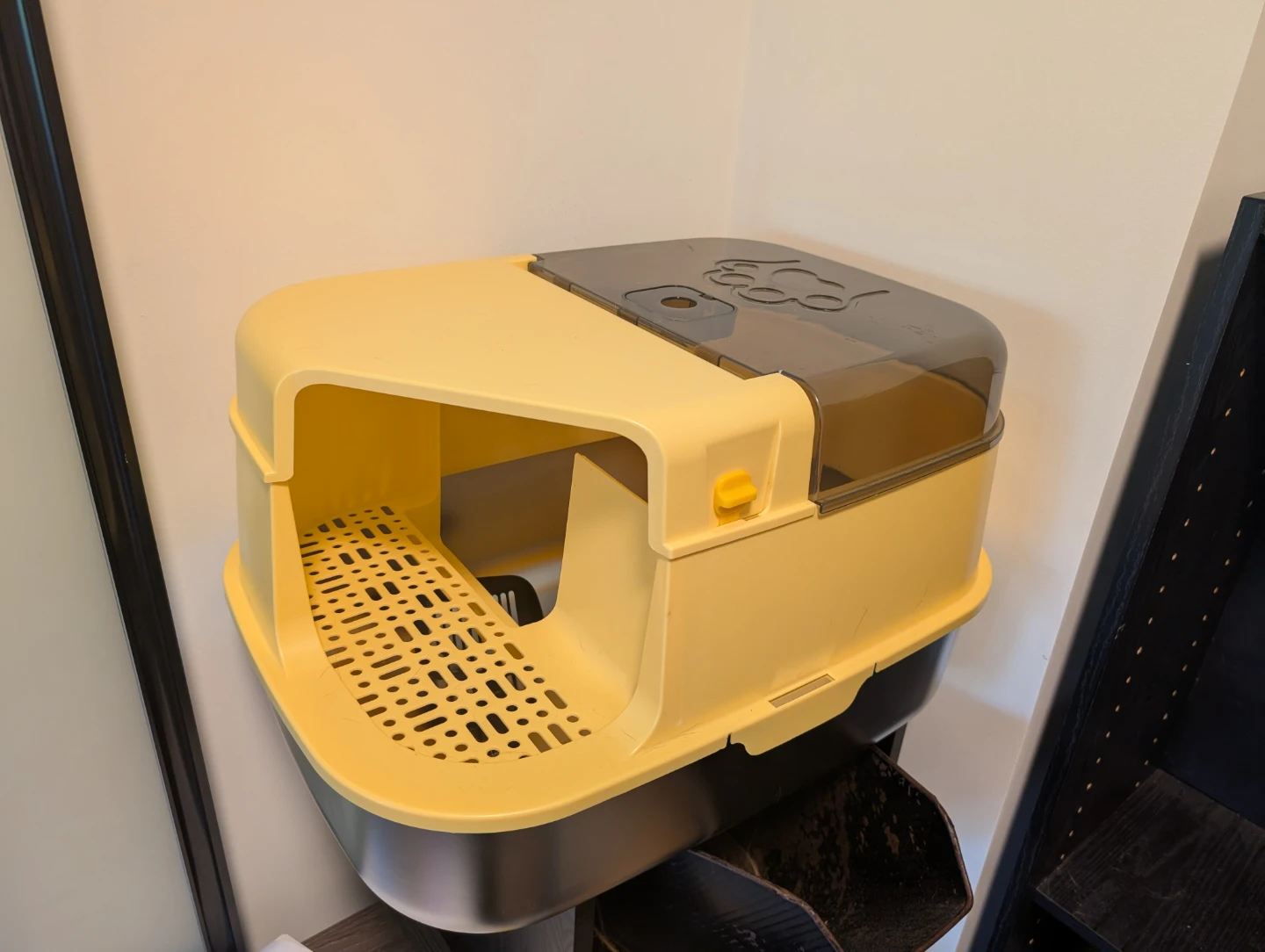 Yellow Cat Litter Box with Easy-Open Hood and Scoop