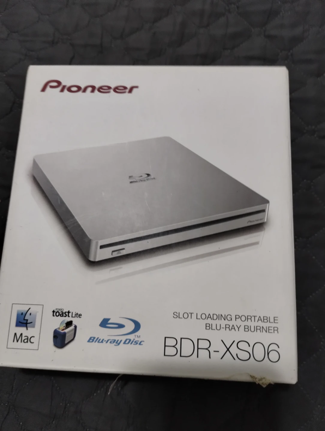 Pioneer BDR-XS06 Slot Loading Portable Blu-Ray Burner - photo 2