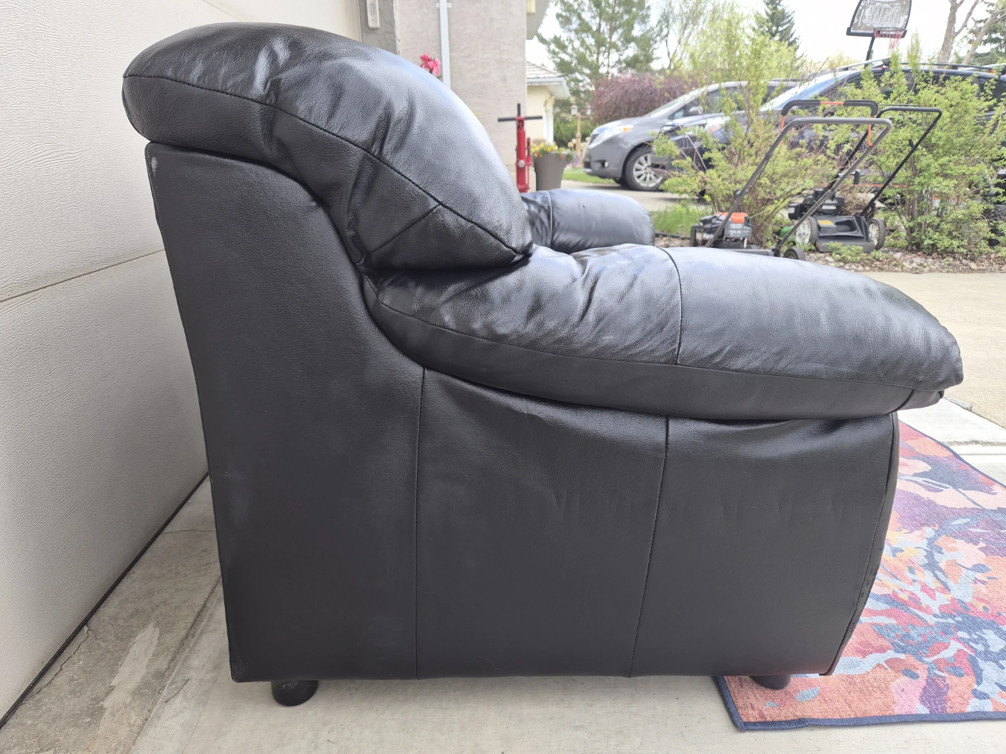 Black Leather Loveseat - photo 4