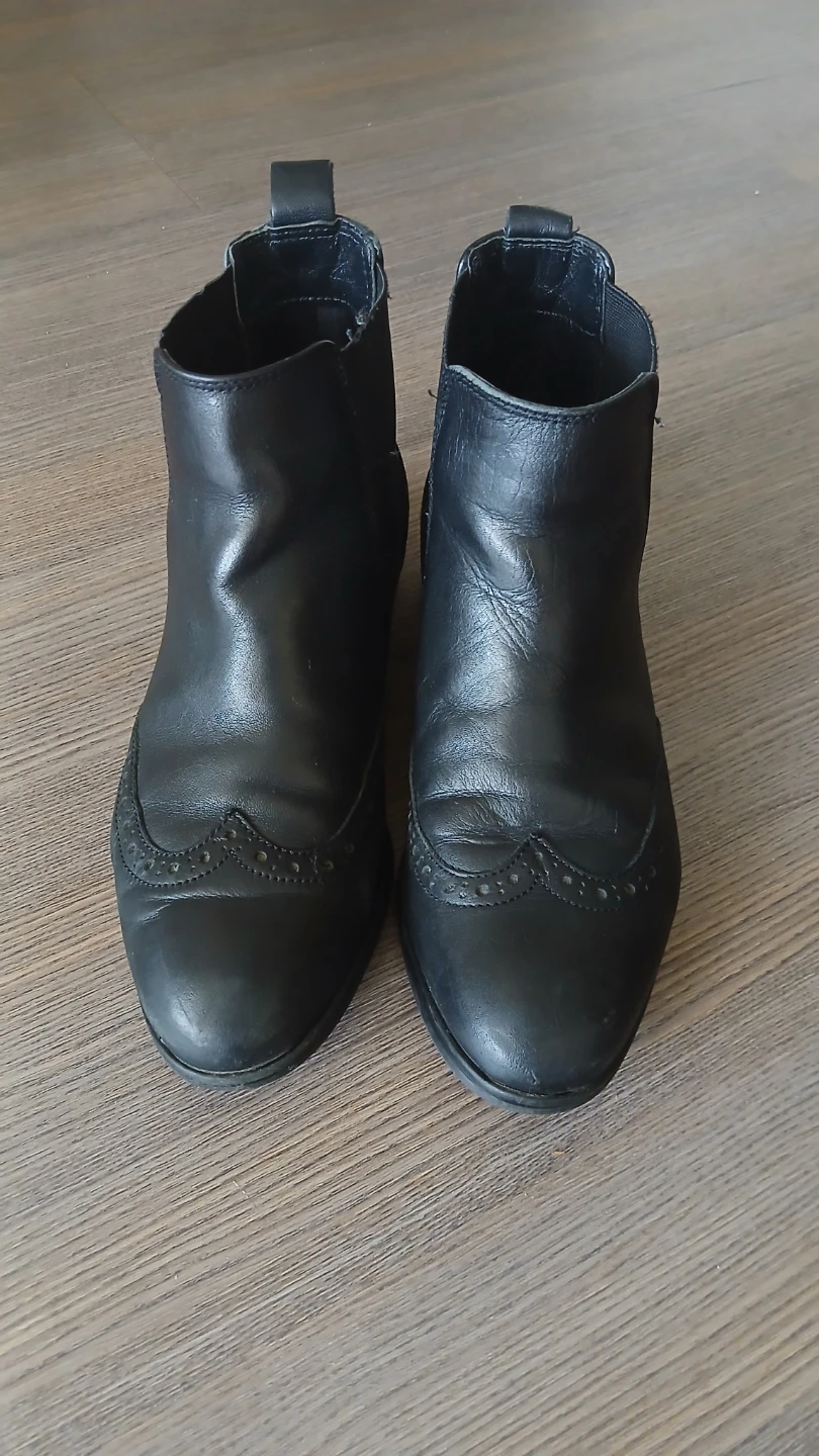 ALDO Black Leather Wingtip Chelsea Boots - photo 2