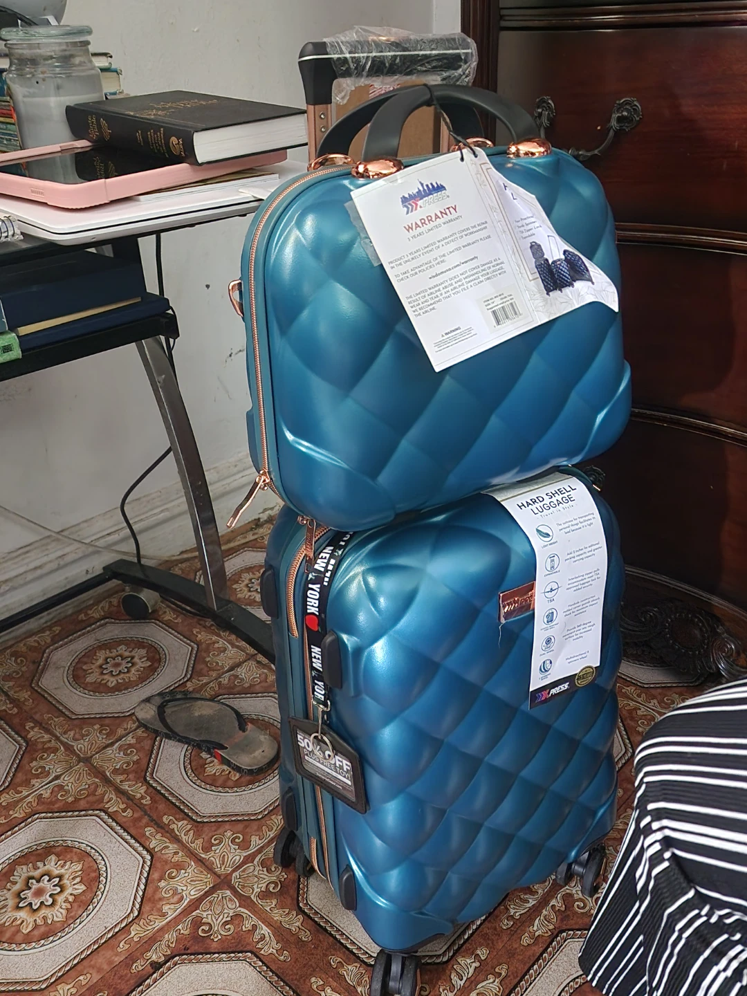 Teal Hard Shell Luggage Set (2 Pieces)