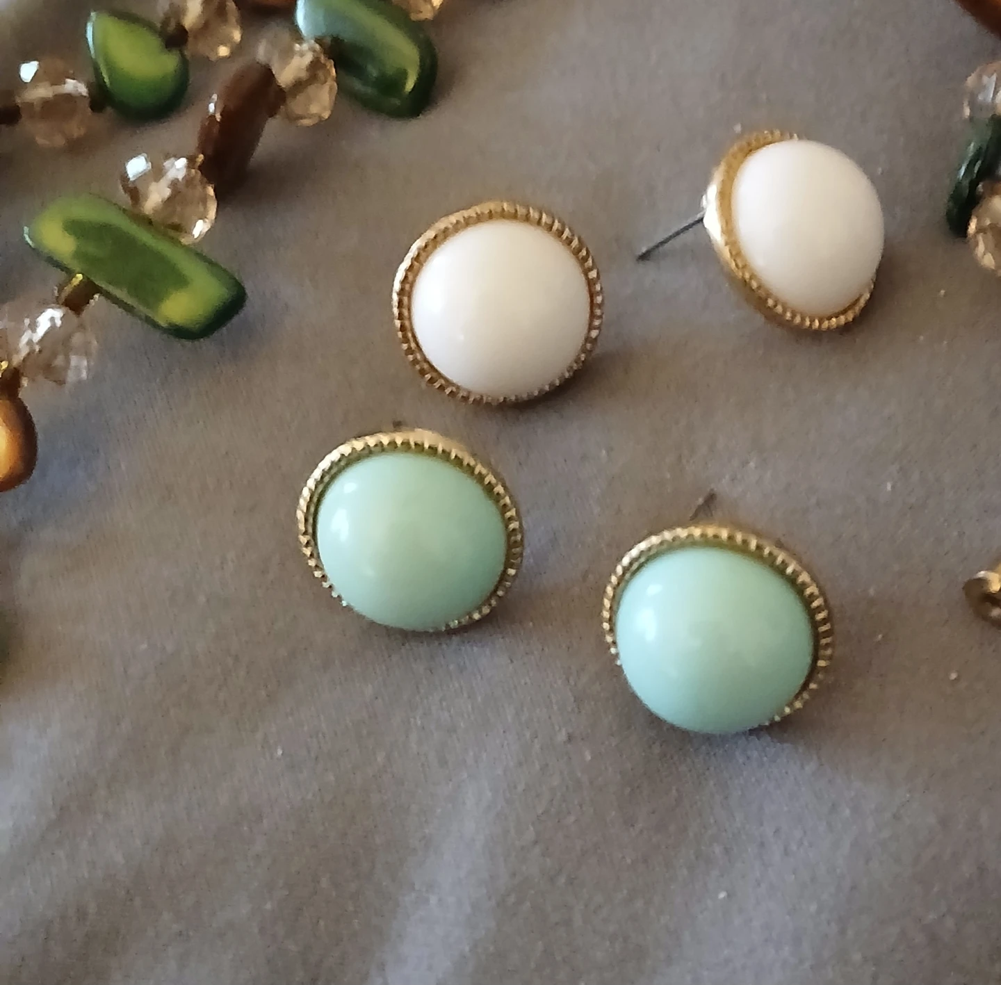 Beaded Necklace and Earrings Set - photo 2