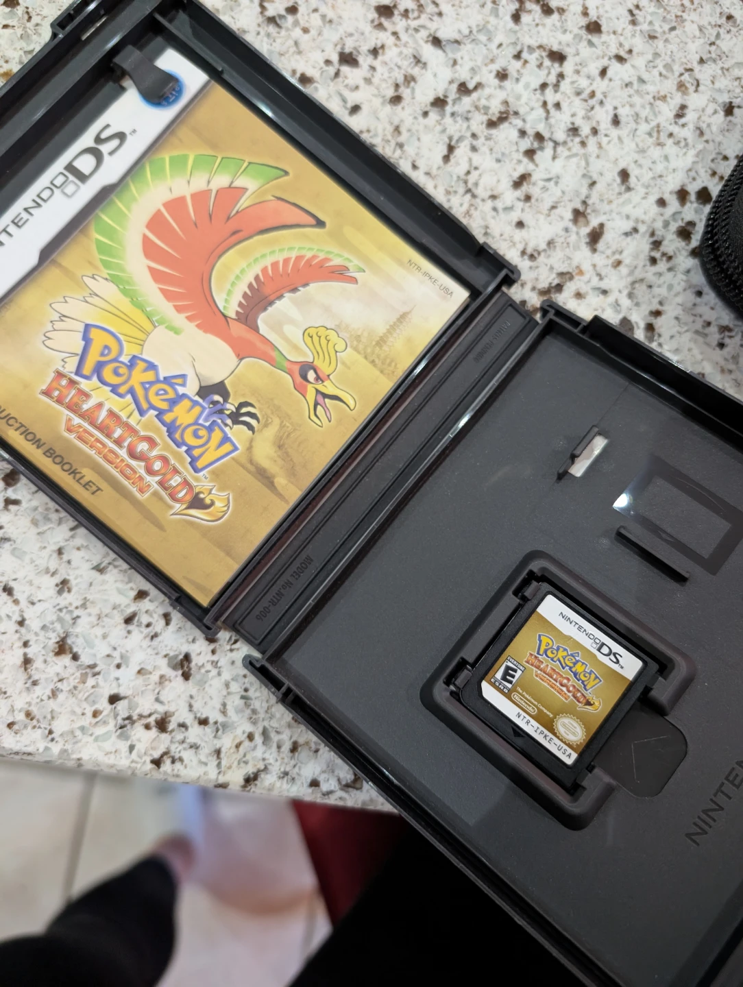 Nintendo DS Pokemon HeartGold Version Game - photo 2