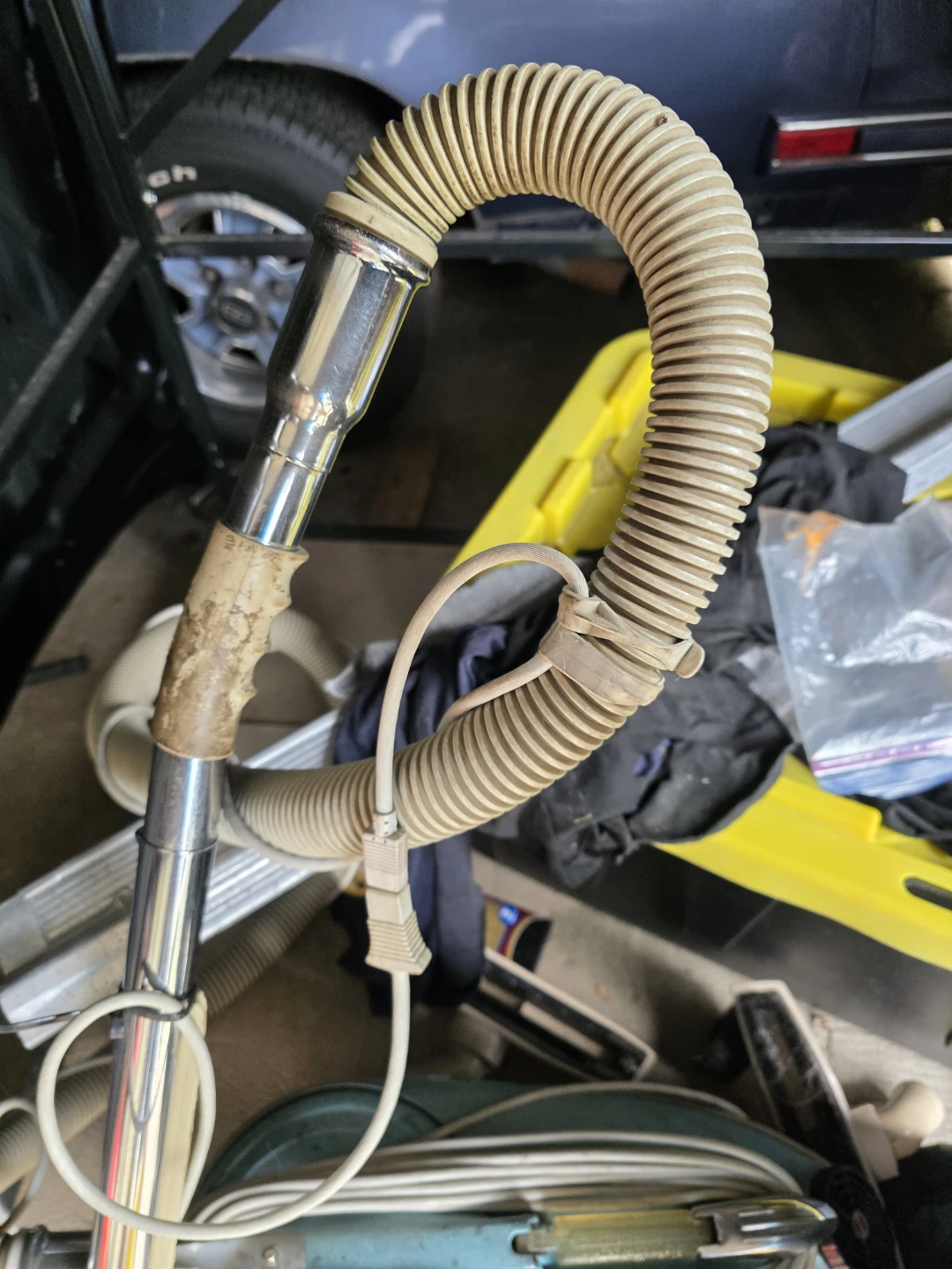 Old vacuum. Works like new - photo 3