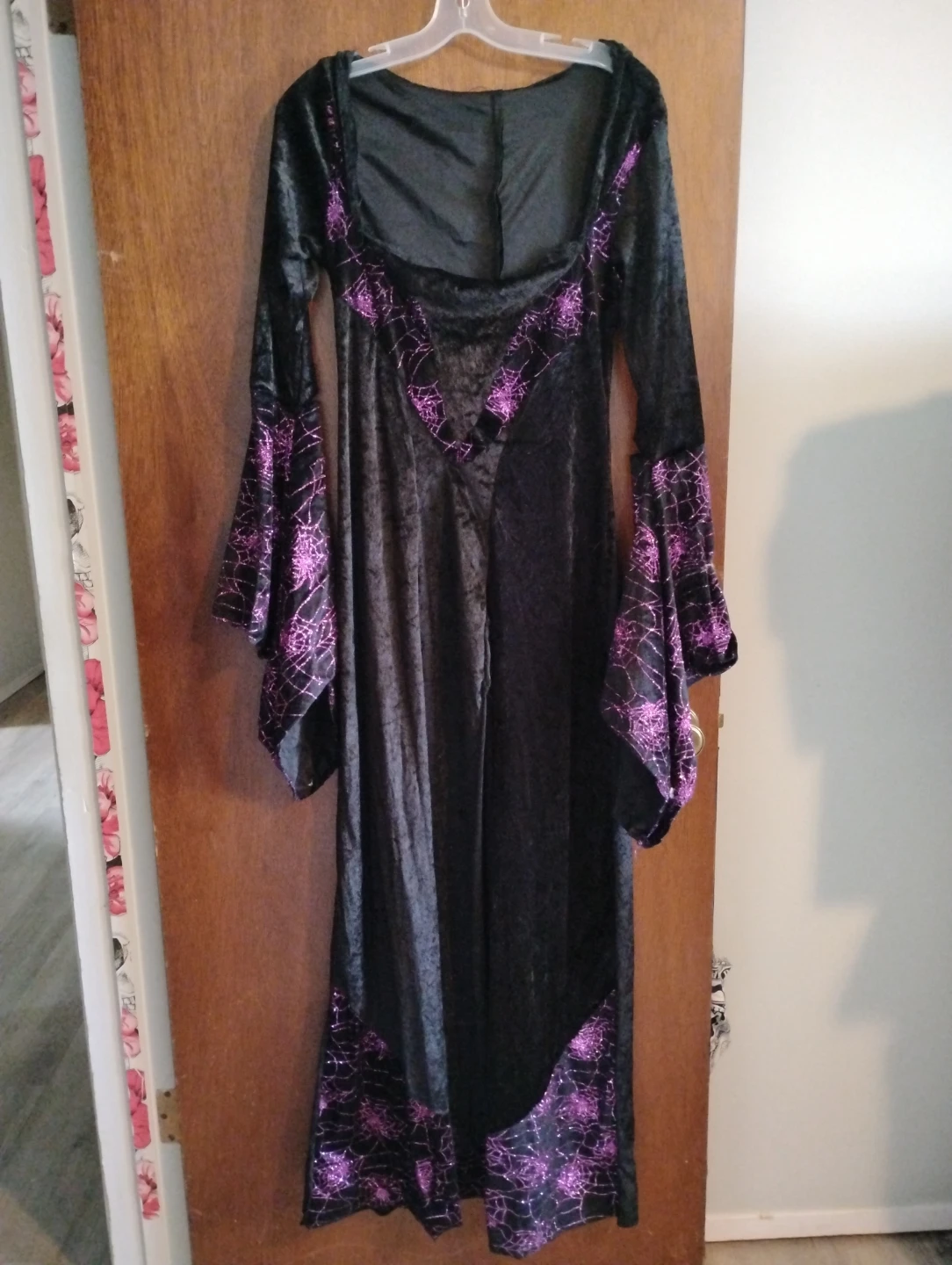 🕸️🦹‍♀️🕷️ Black Velvet Dress with Spiderwebs 🕷️🦹‍♀️🕸️