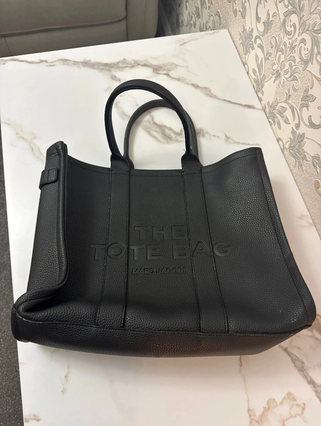 Black Marc Jacobs The Tote Bag