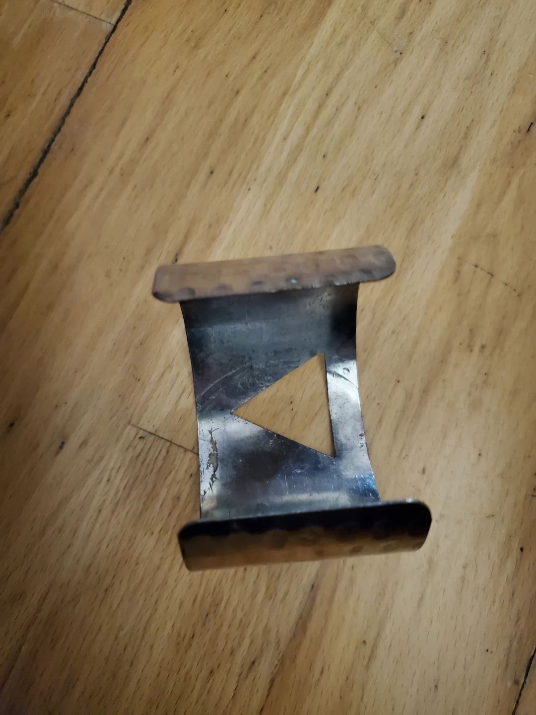Silver tone cuff bracelet with geometric cutout - photo 5