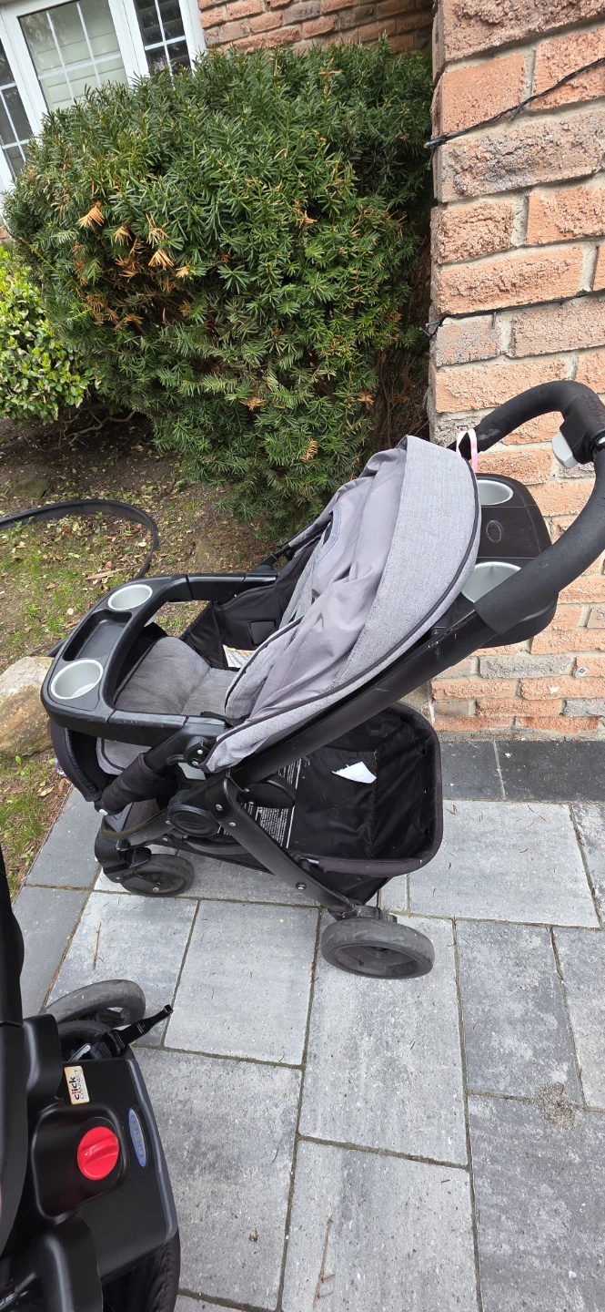 Graco Stroller - - photo 3