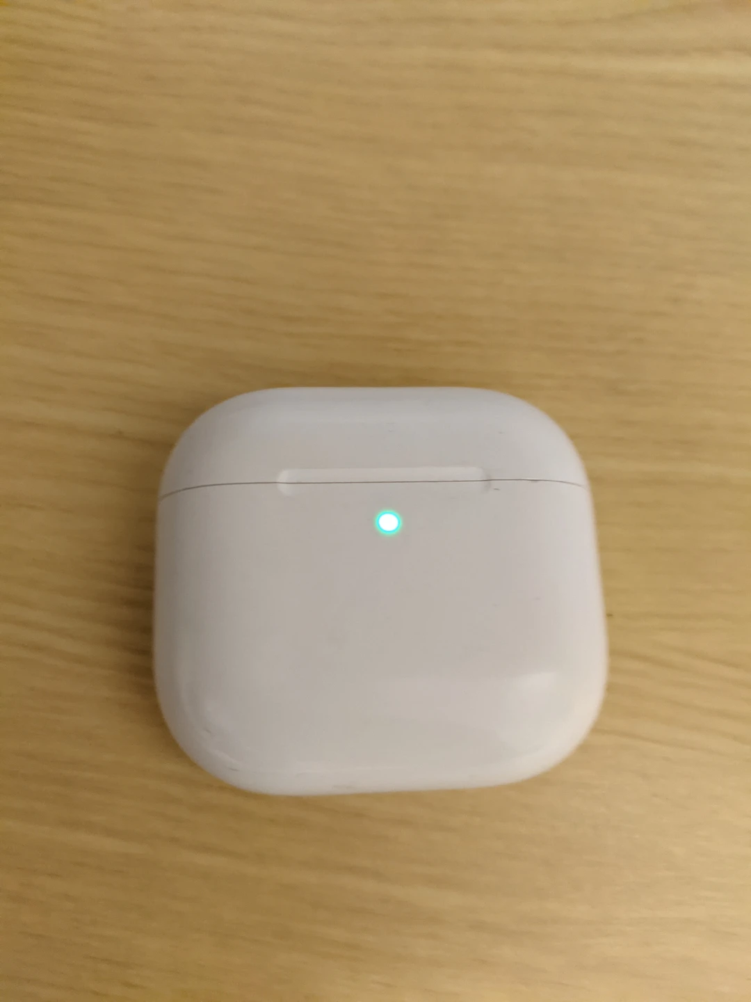 Apple AirPods Pro Charging Case. ONLY - photo 3