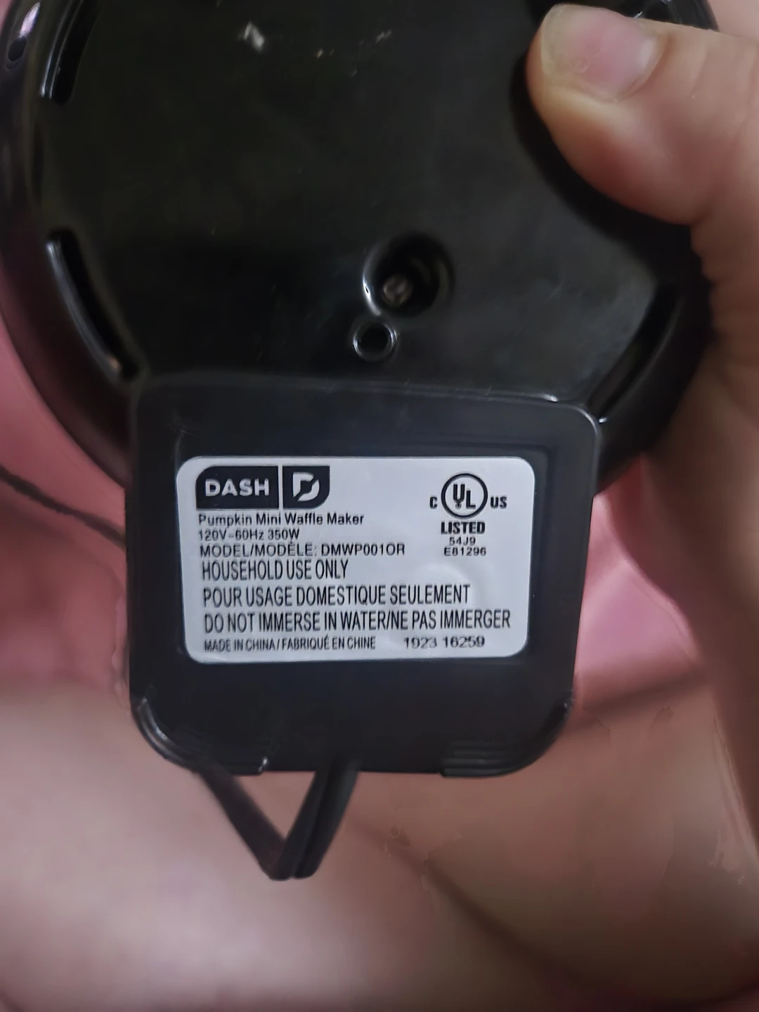 Dash Pumpkin Mini Waffle Maker - photo 3