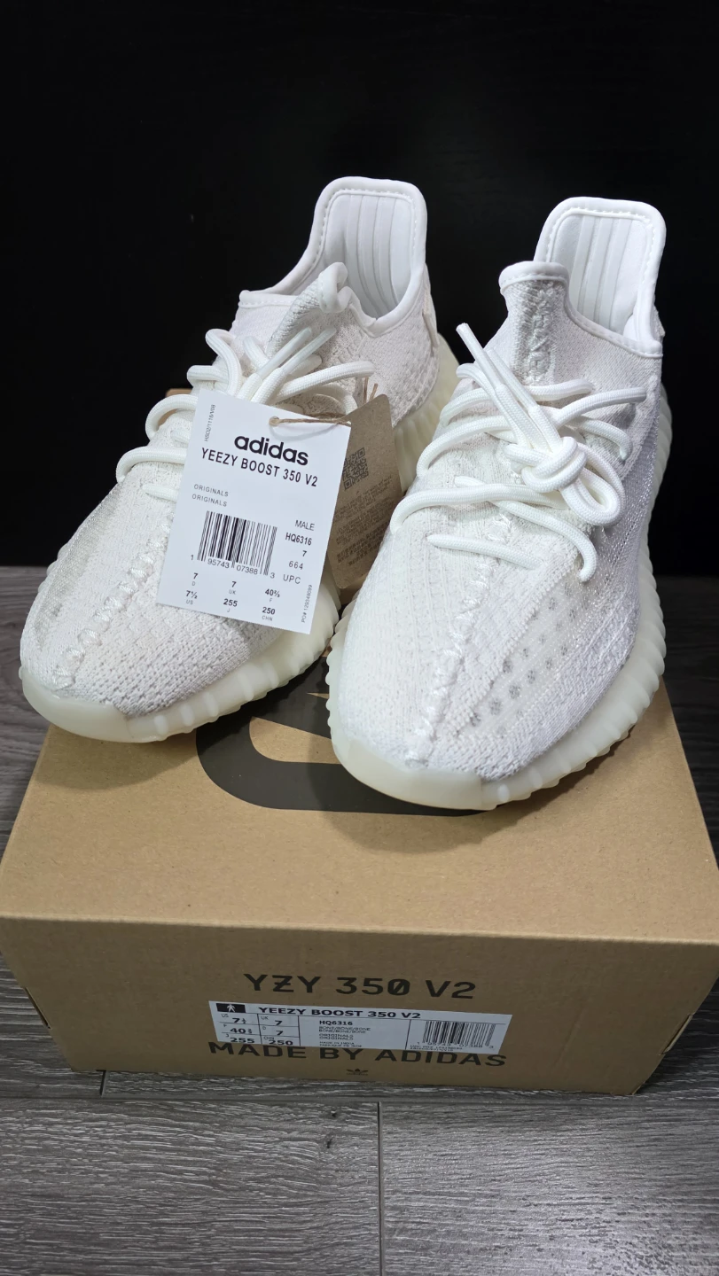 BNIB Adidas Yeezy Boost 350 V2 - Onyx, Bone - photo 2