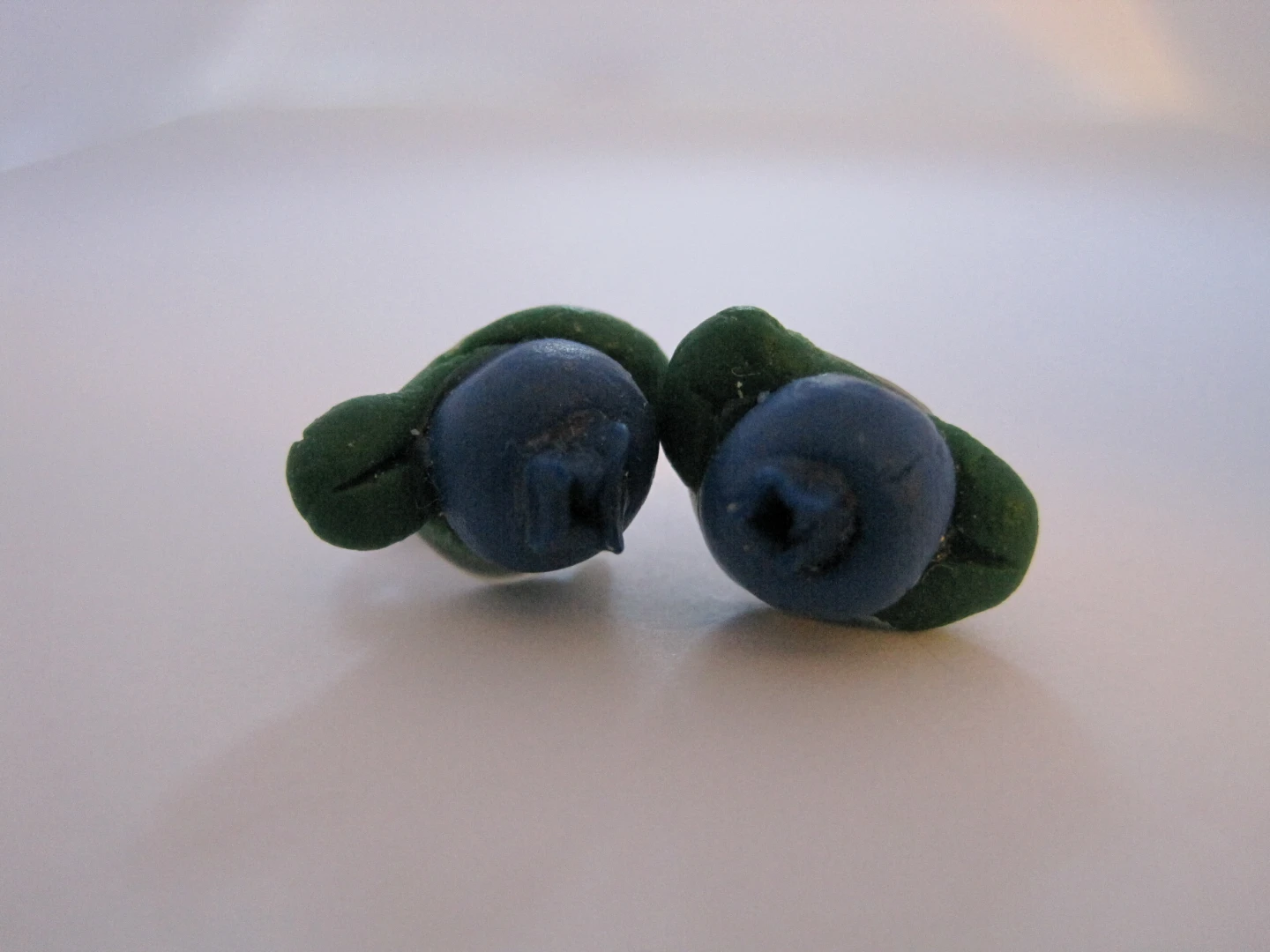 Blueberry earrings and matching brooch. - photo 2