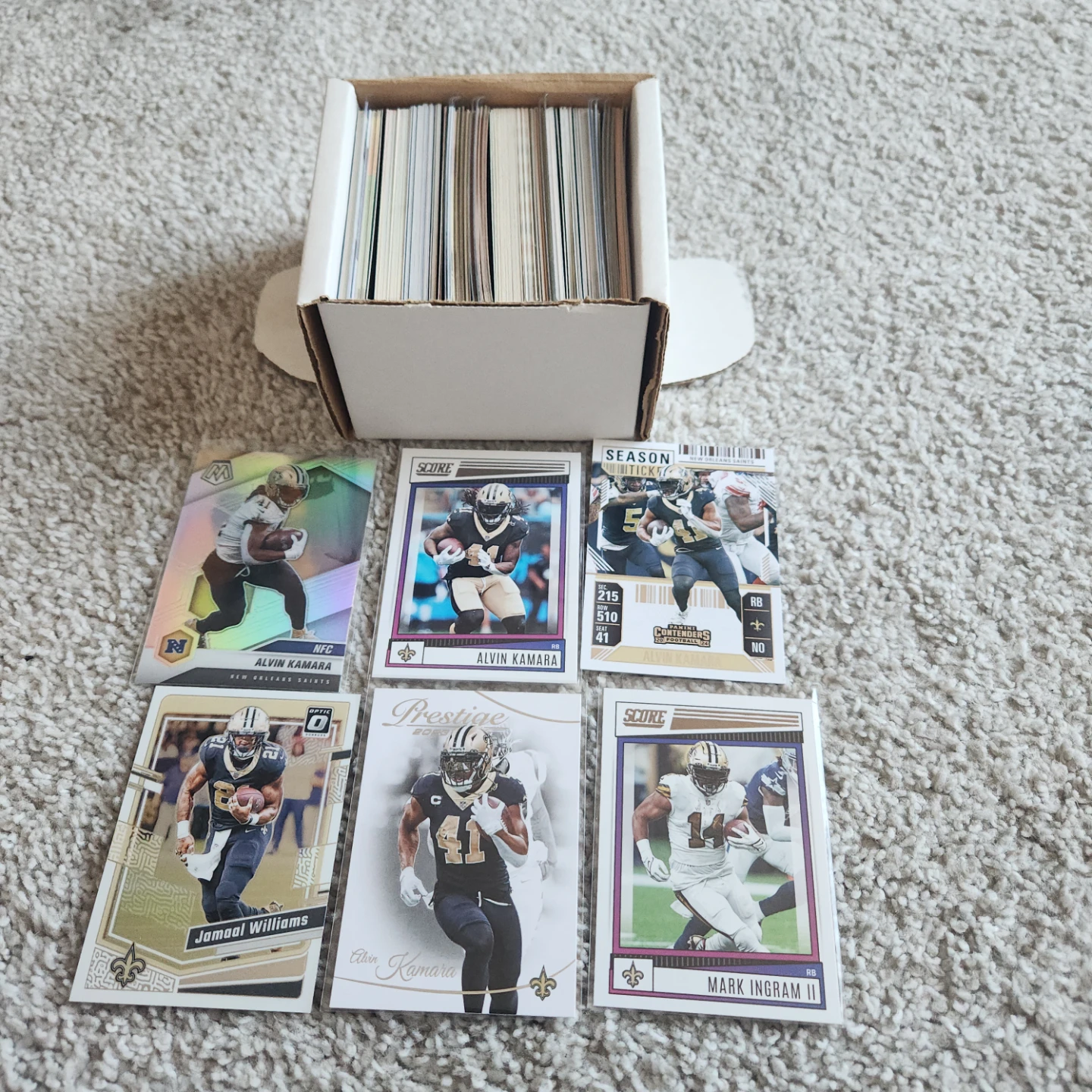 New Orleans Saints, 200 Football Cards Team lot - photo 2