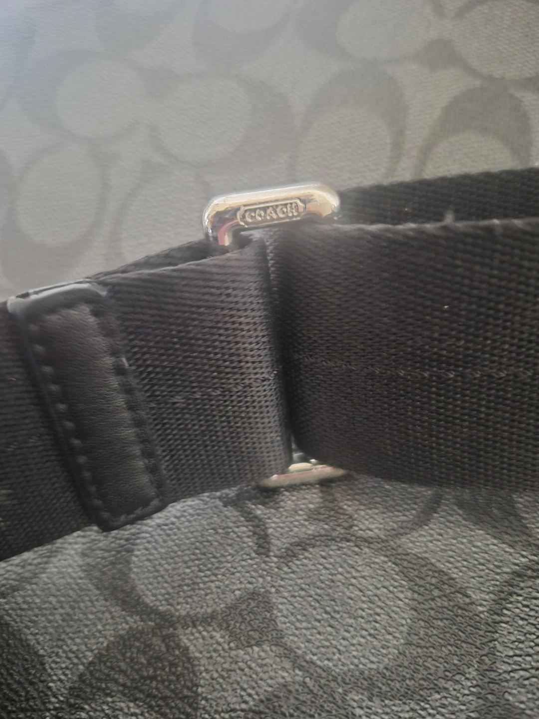 Coach Signature Canvas Messenger Bag - photo 4