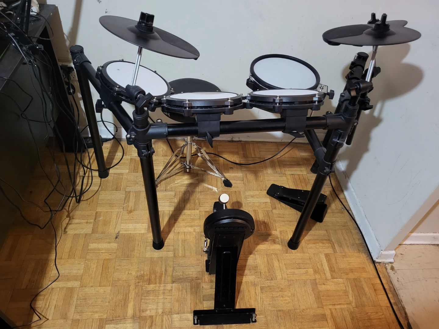Vevor Electronic Drum Set with Stool - photo 3