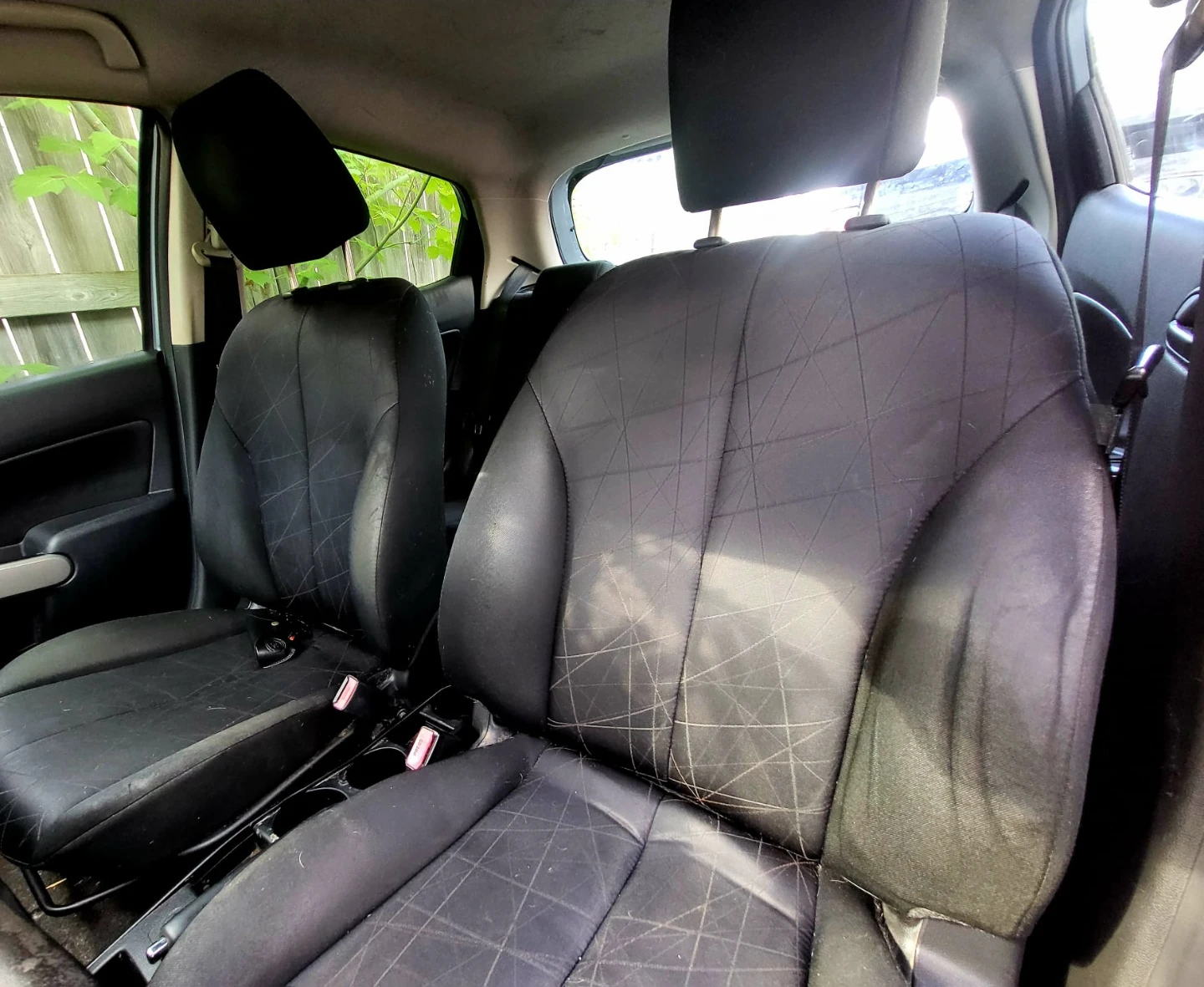 2013 Mazda2 Hatchback – AS IS – Not Running – 200K+ KM - photo 5
