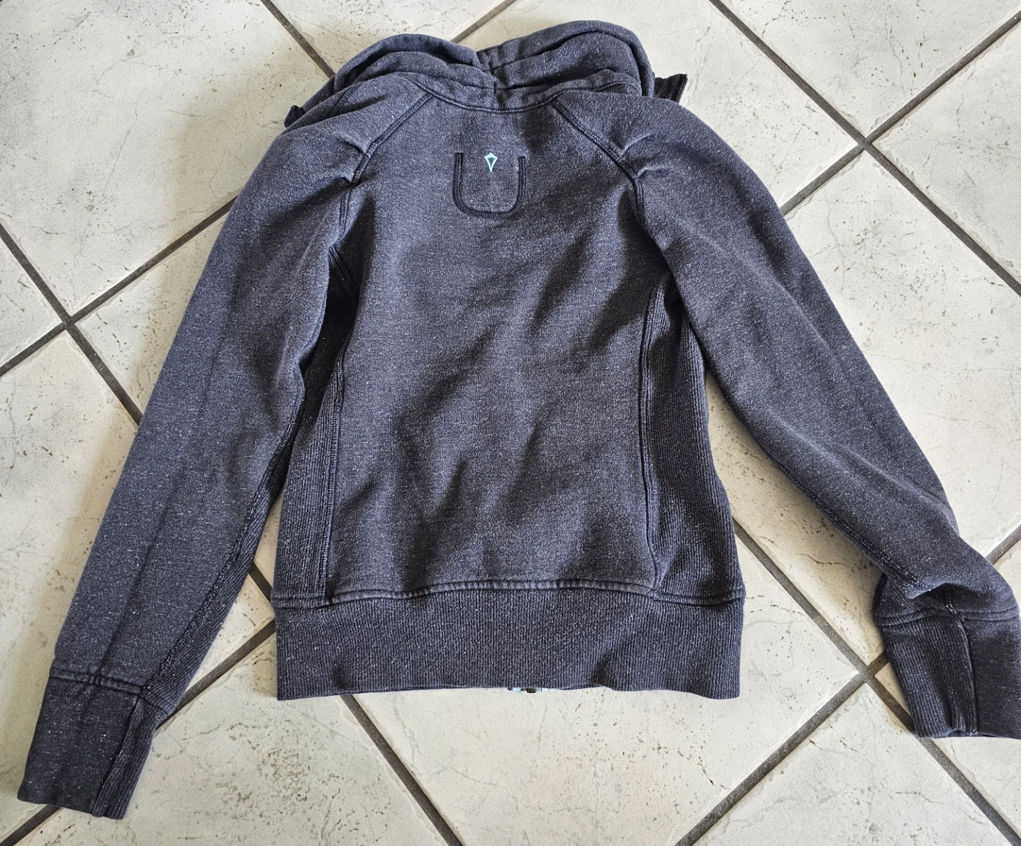 Ivivva Girl's Size 12 Zip-Up Hoodie - photo 2