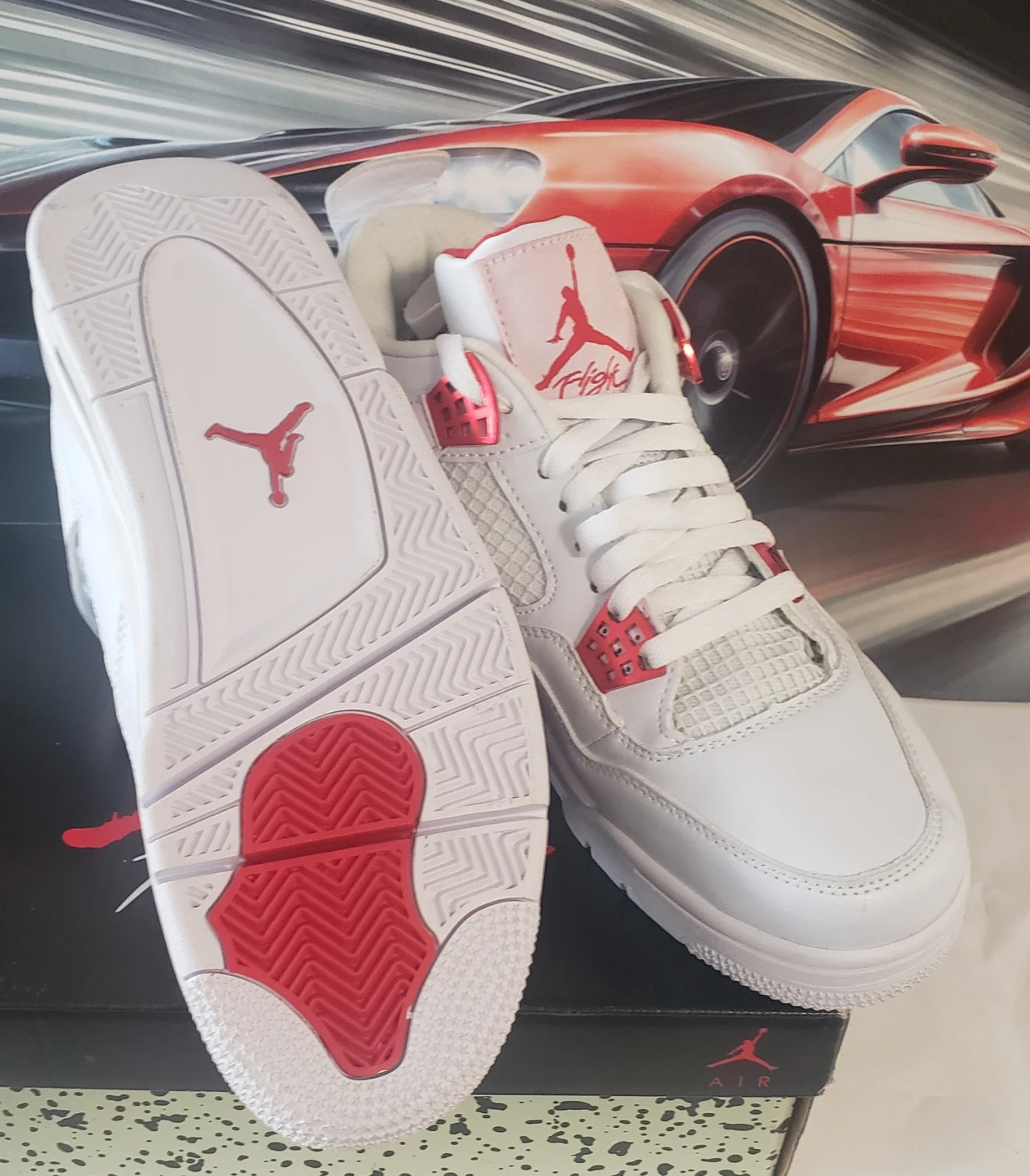 Brand new Jordan 4 Metallic Red Size 9.5 Comes with box - photo 2