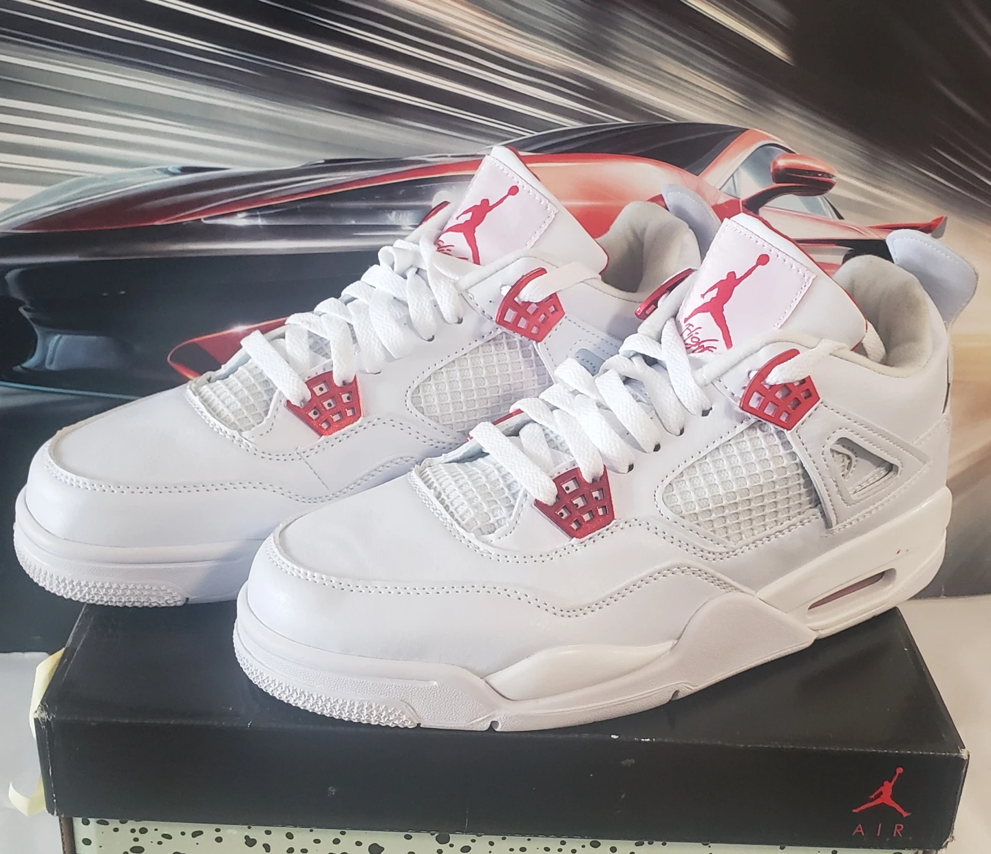 Brand new Jordan 4 Metallic Red Size 9.5 Comes with box - photo 3