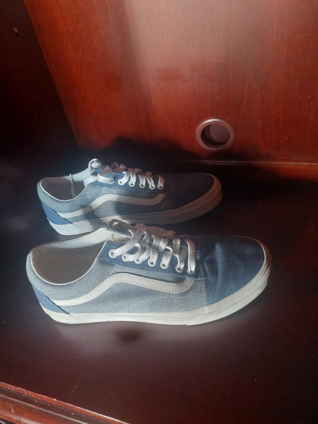 Mens size 9.5 Vans Old Skool Denim Sneakers