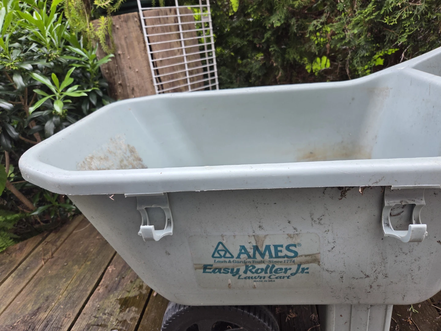 AMES Easy Roller Jr. Lawn Cart - photo 3