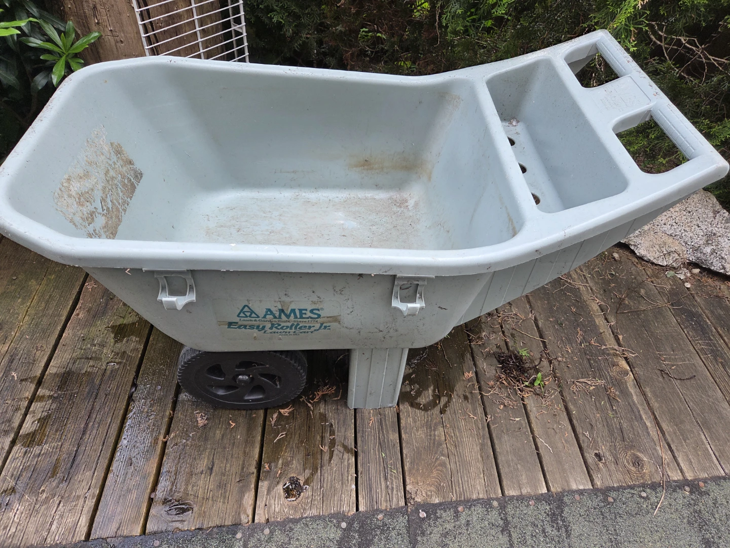 AMES Easy Roller Jr. Lawn Cart - photo 4