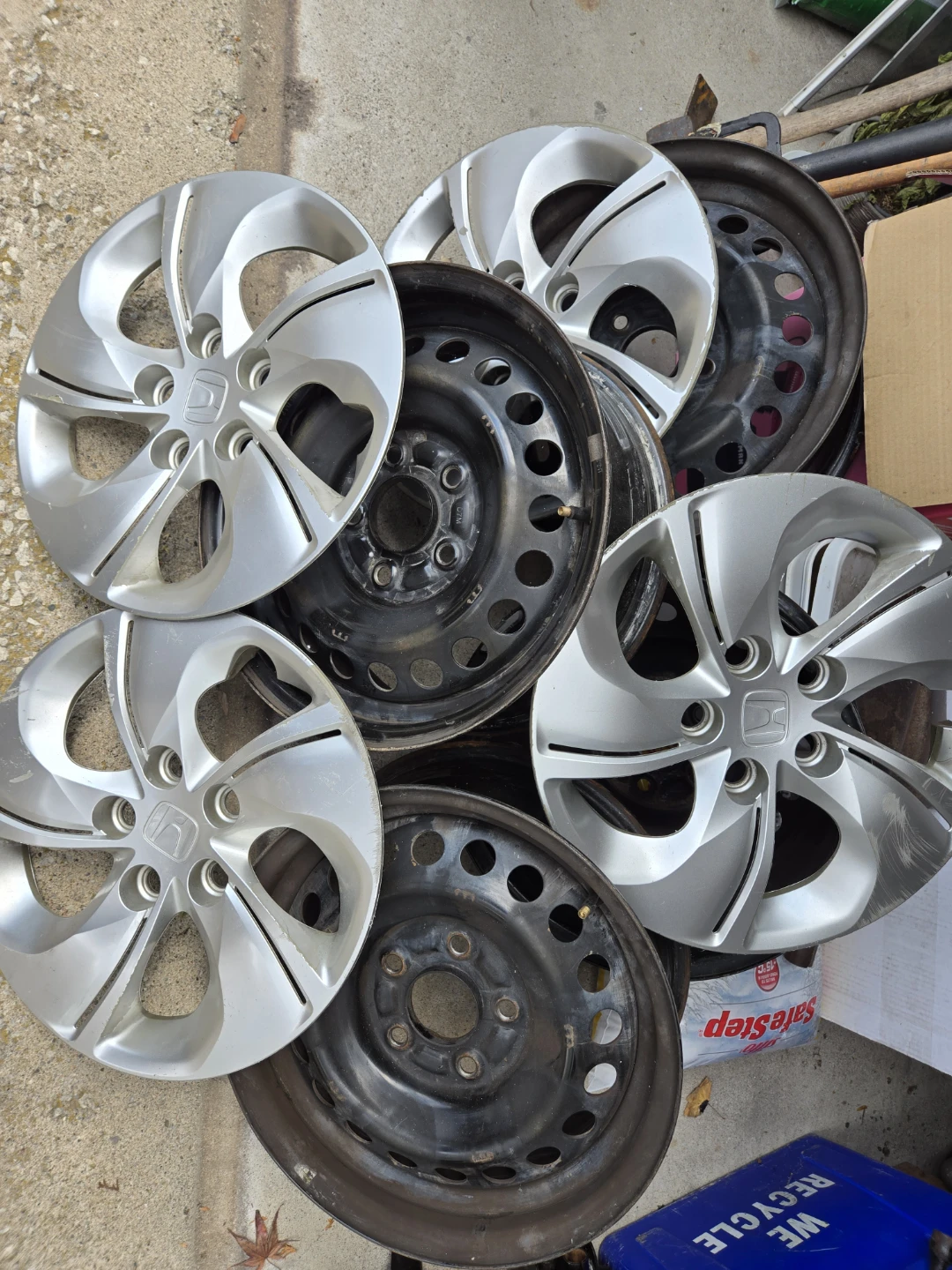 Honda  Civic OEM 15 Inches wheels and  Caps (4) $190