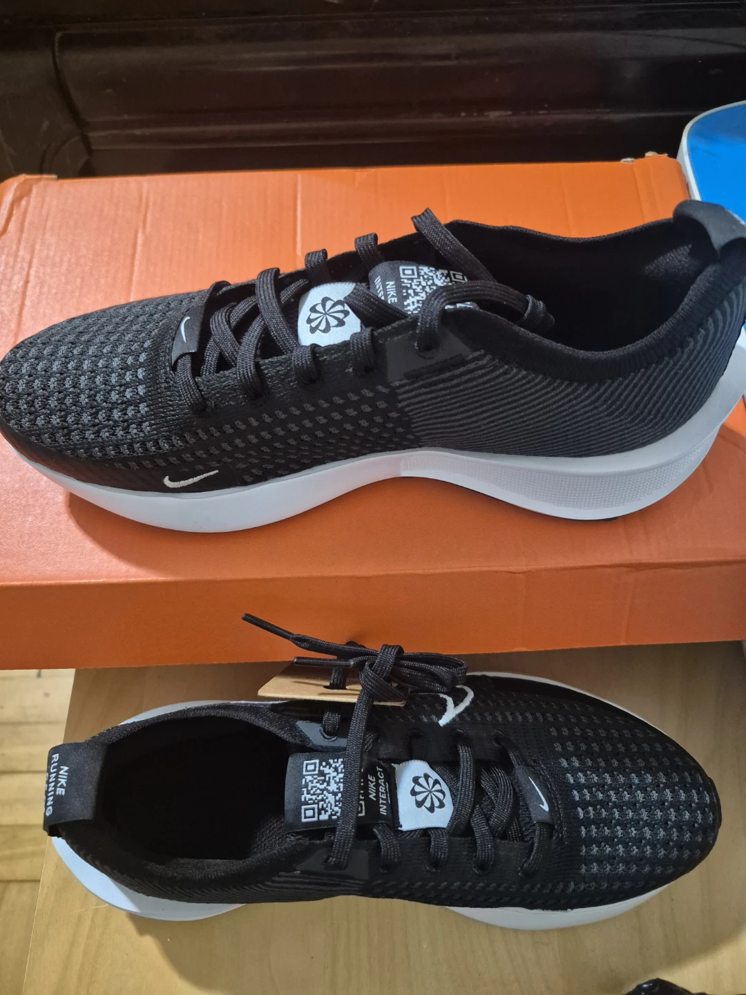 BNIB)Nike Size 7 Wmns Interact RN Running Shoes Black - photo 5