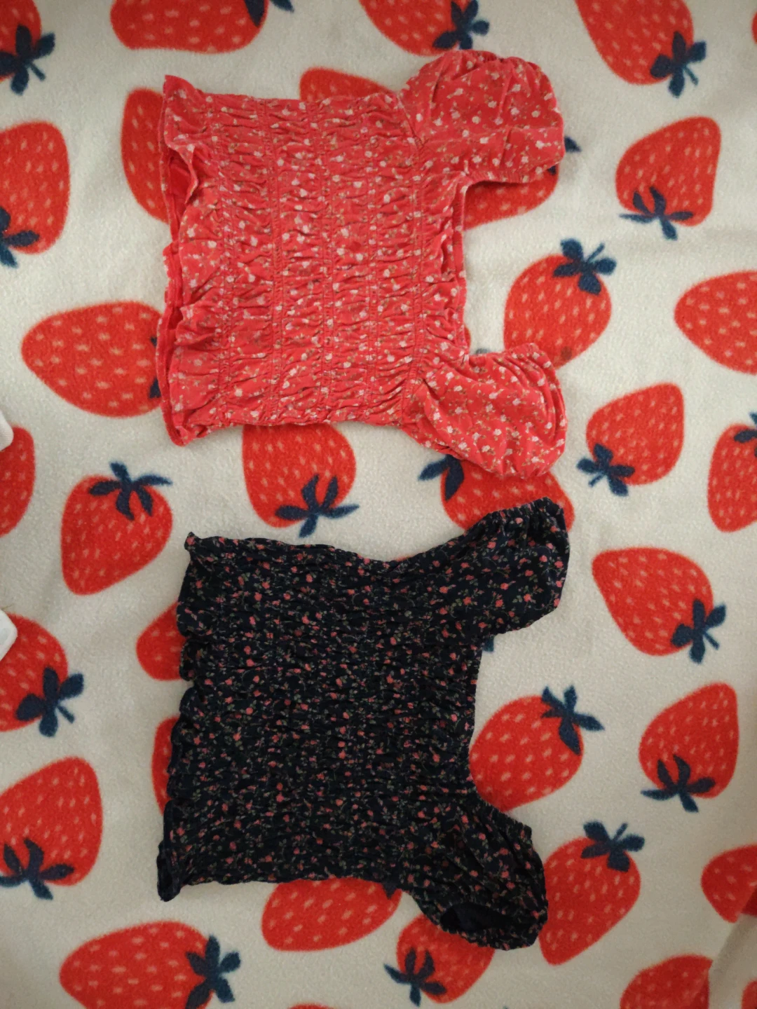 Kids large 10-12 shirts - photo 2