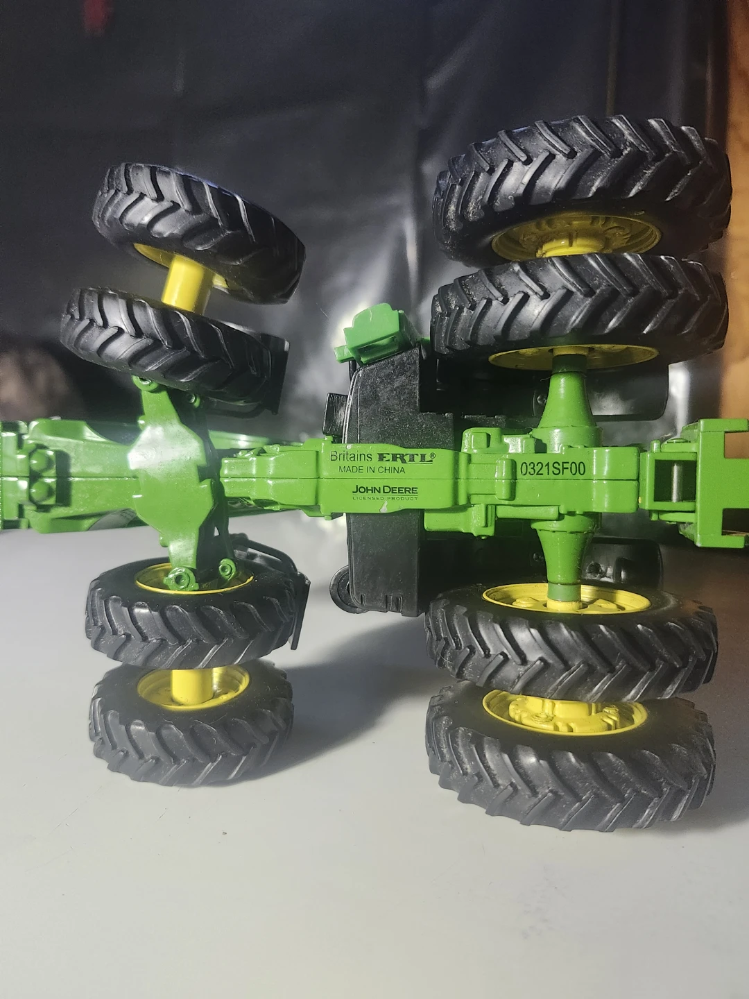 John Deere Tractor & Keychain - photo 3