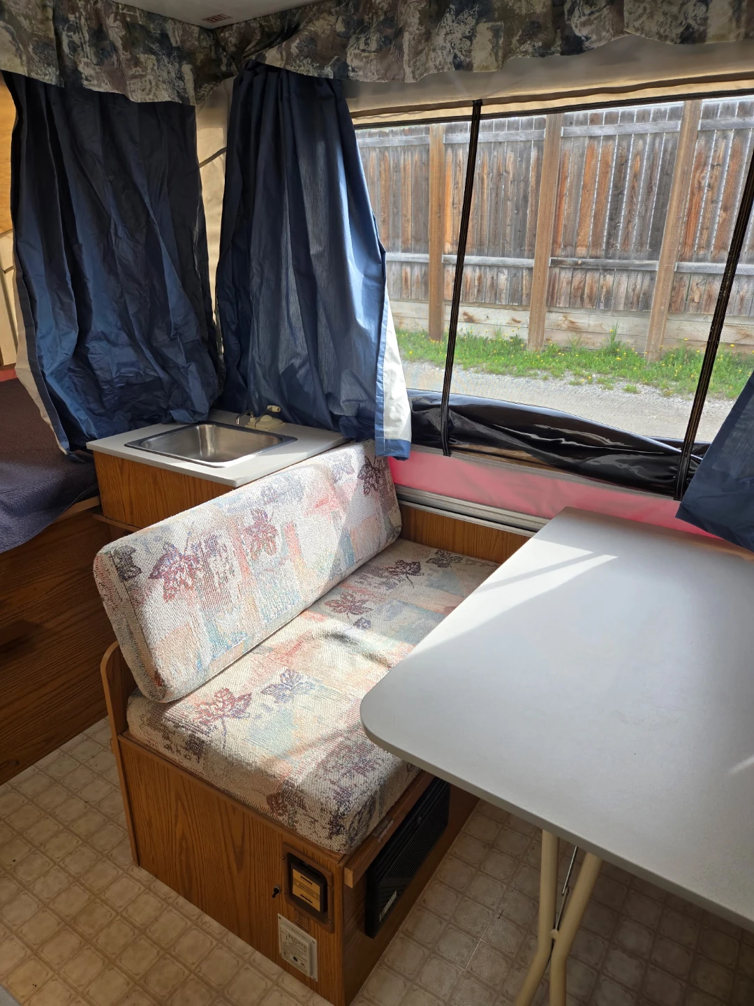 Venture Pop-Up Camper Trailer - photo 5