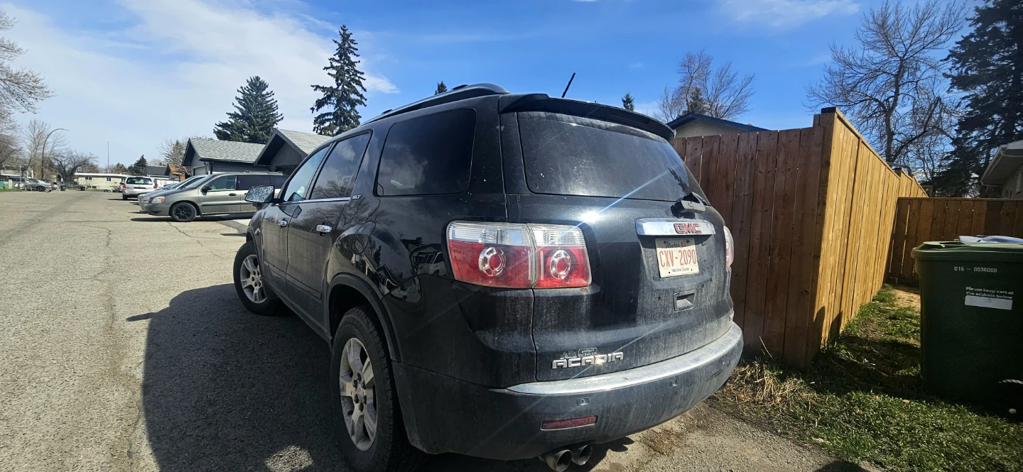 2008 GMC Acadia - photo 2