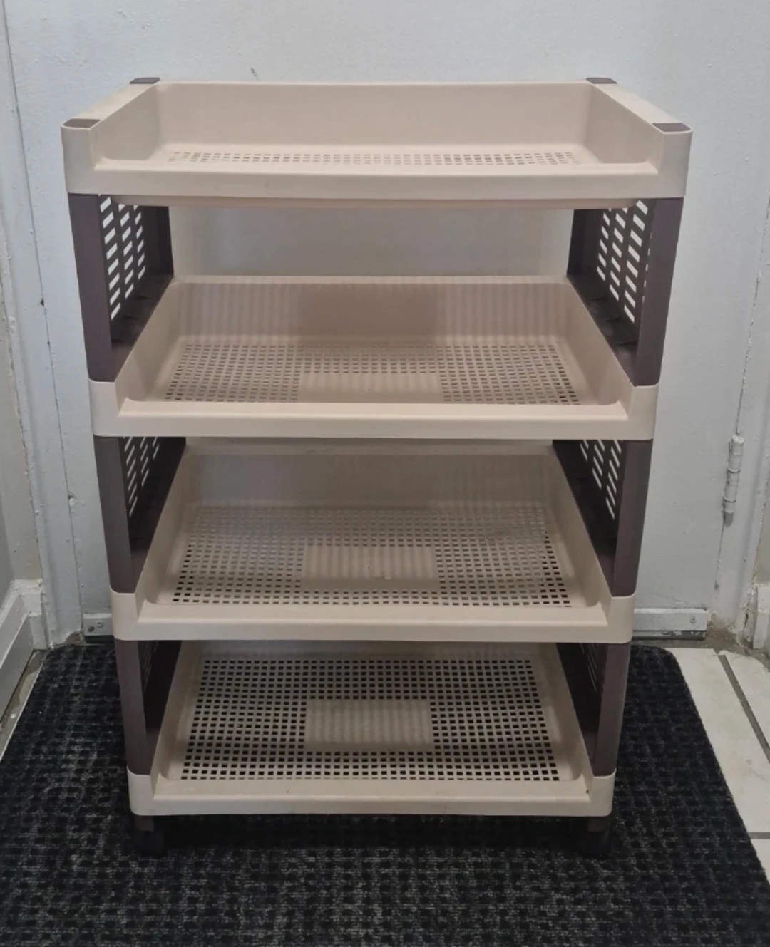 4-Tier Plastic Storage Shelf Unit