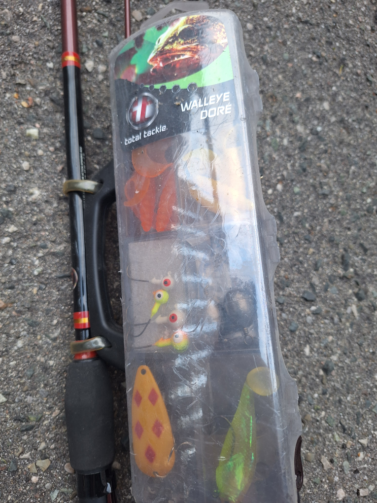 Ready2Fish Multi-Species Fishing Kit - photo 2