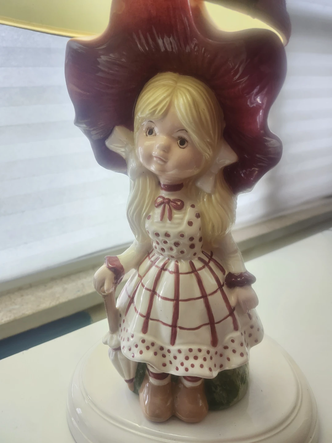 Ceramic Girl Lamp with Red  Hat - photo 2