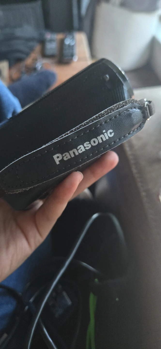 Panasonic Full HD Camcorder HC-V110 with 72x Zoom - photo 3