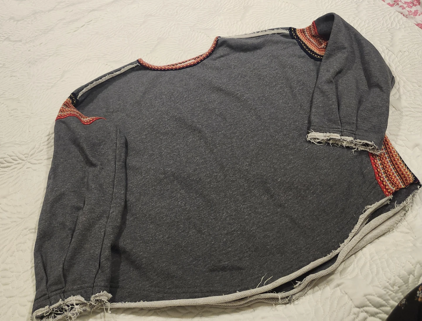 Natural Life L/XL Gray Sweatshirt