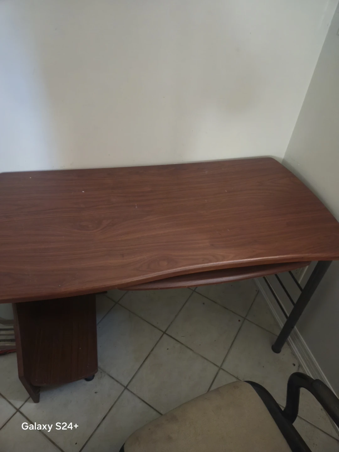 Wood Grain Computer Desk with Keyboard Tray - photo 3
