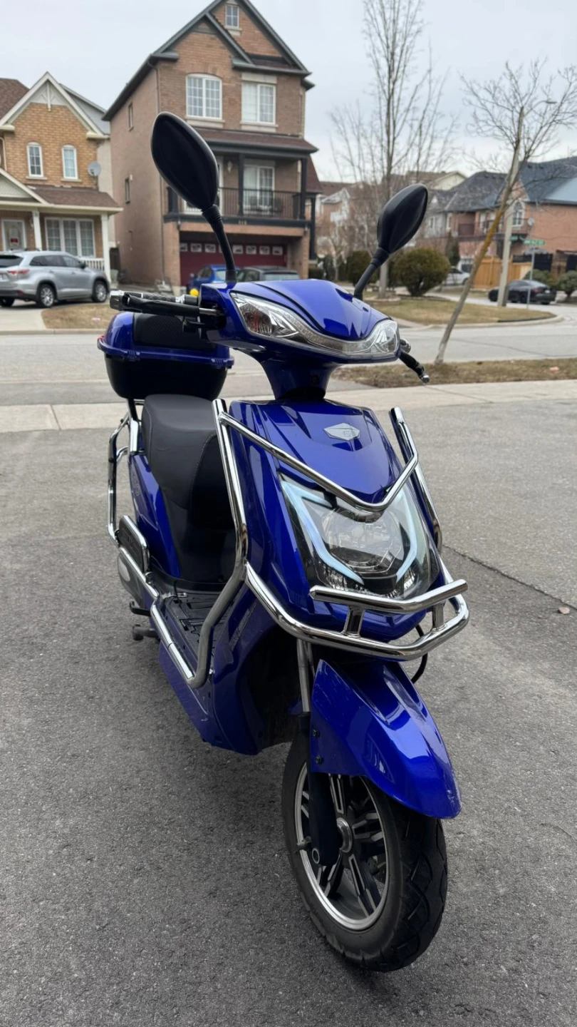 Emma Hornet X.I electric scooter - reliable powerful,