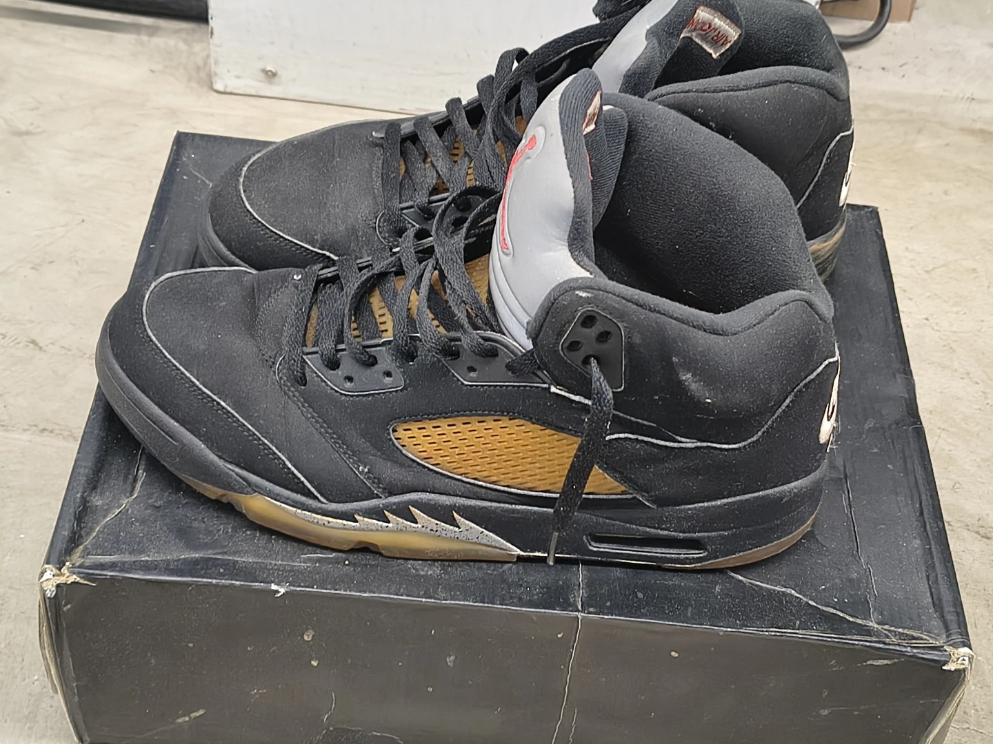 Air Jordan 5 OG Black/Metallic SIZE 13 USED - photo 4