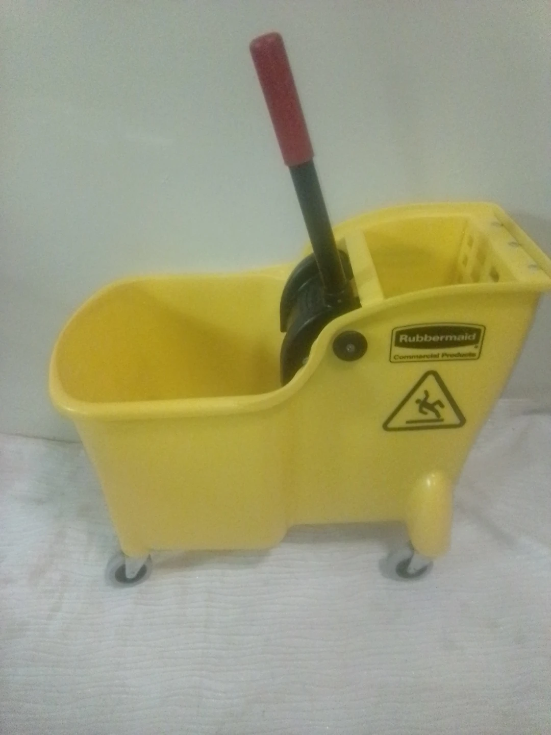 Rubbermaid Commercial Yellow Mop Bucket with Wringer