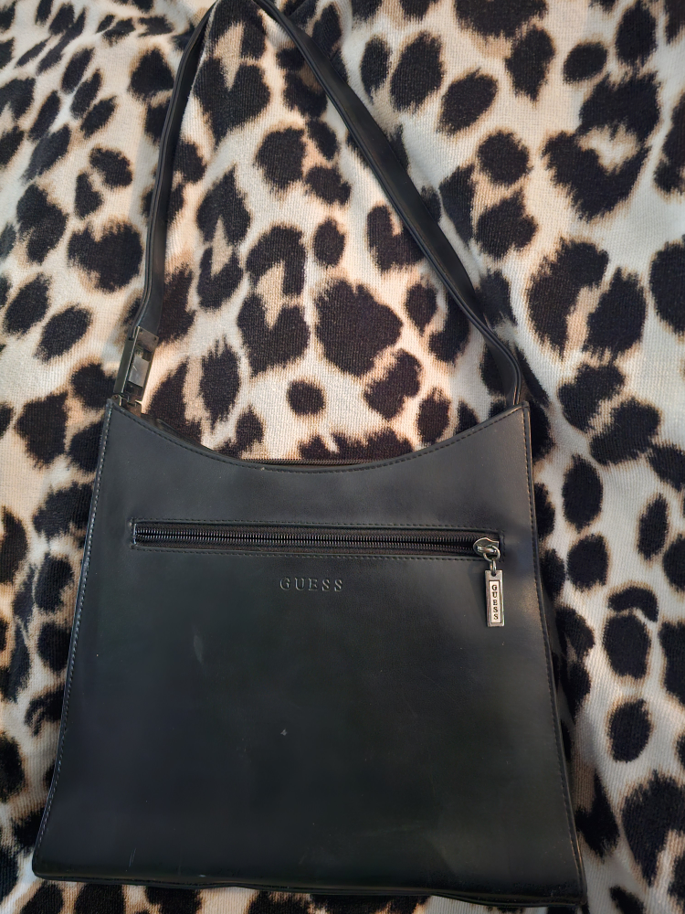 GUESS Black Leather Shoulder Bag