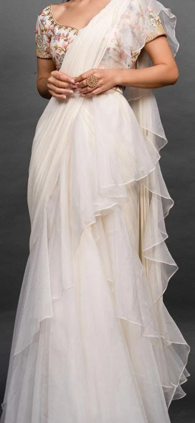 White embroidered lehenga sari with ruffled detailing - photo 3