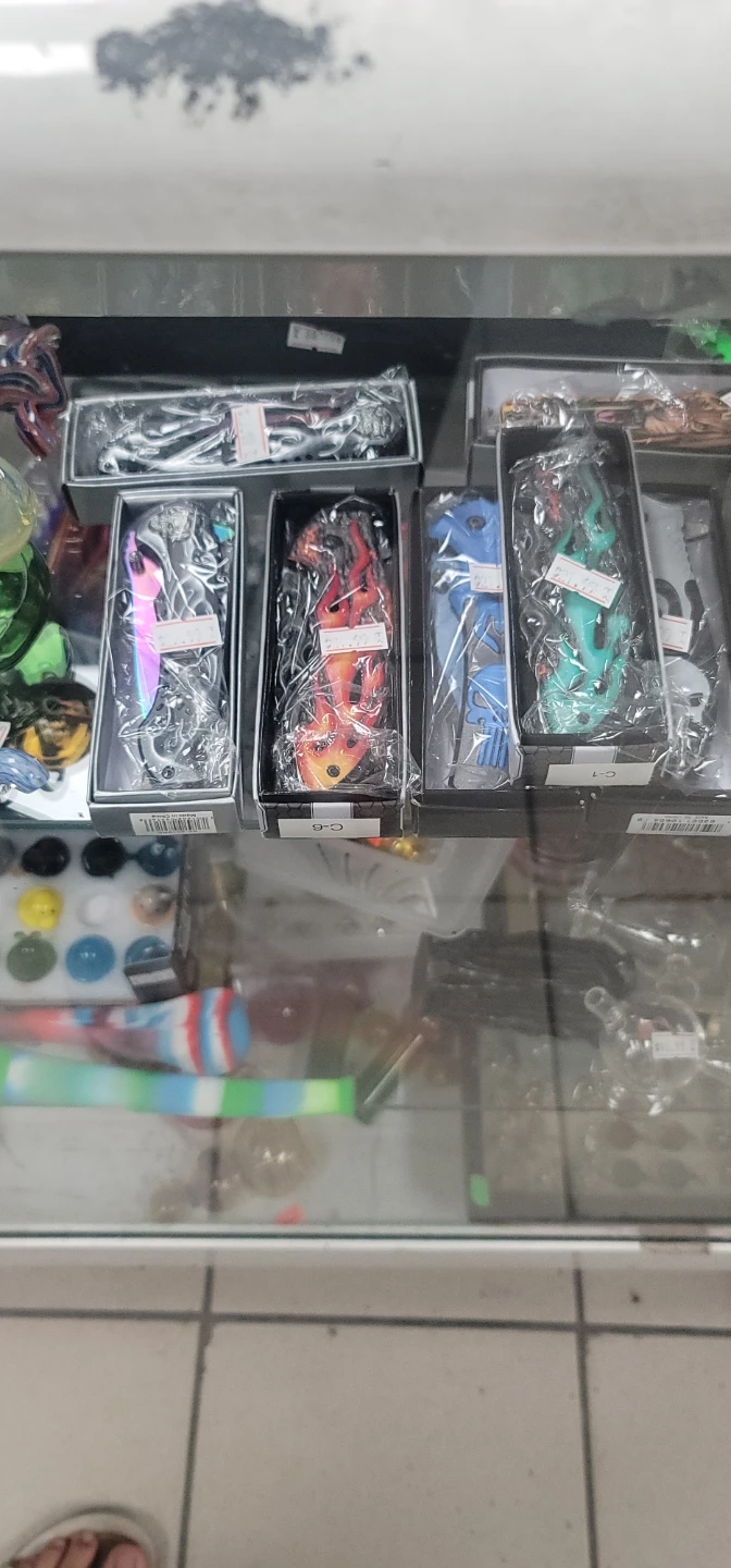 Assorted Pocket Knives - Various Designs - photo 2