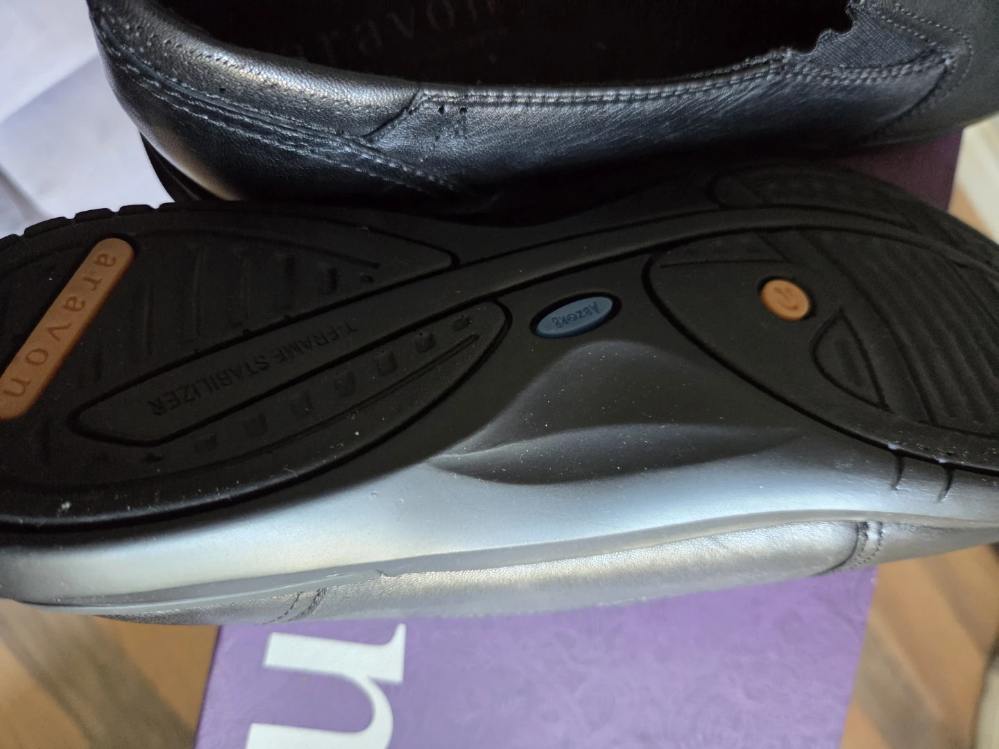 Aravon Women's Faith Loafers Size 9 Wide Black Leather - photo 2