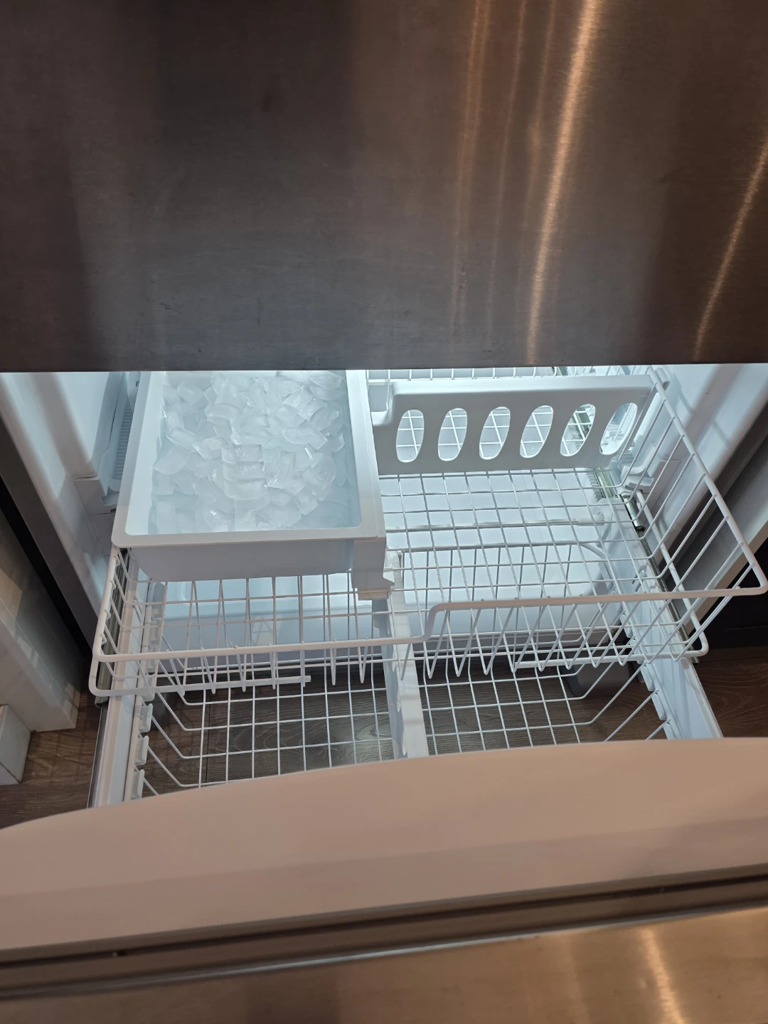 Whirlpool WRB322DMBM01 Stainless Steel Refrigerator - photo 3