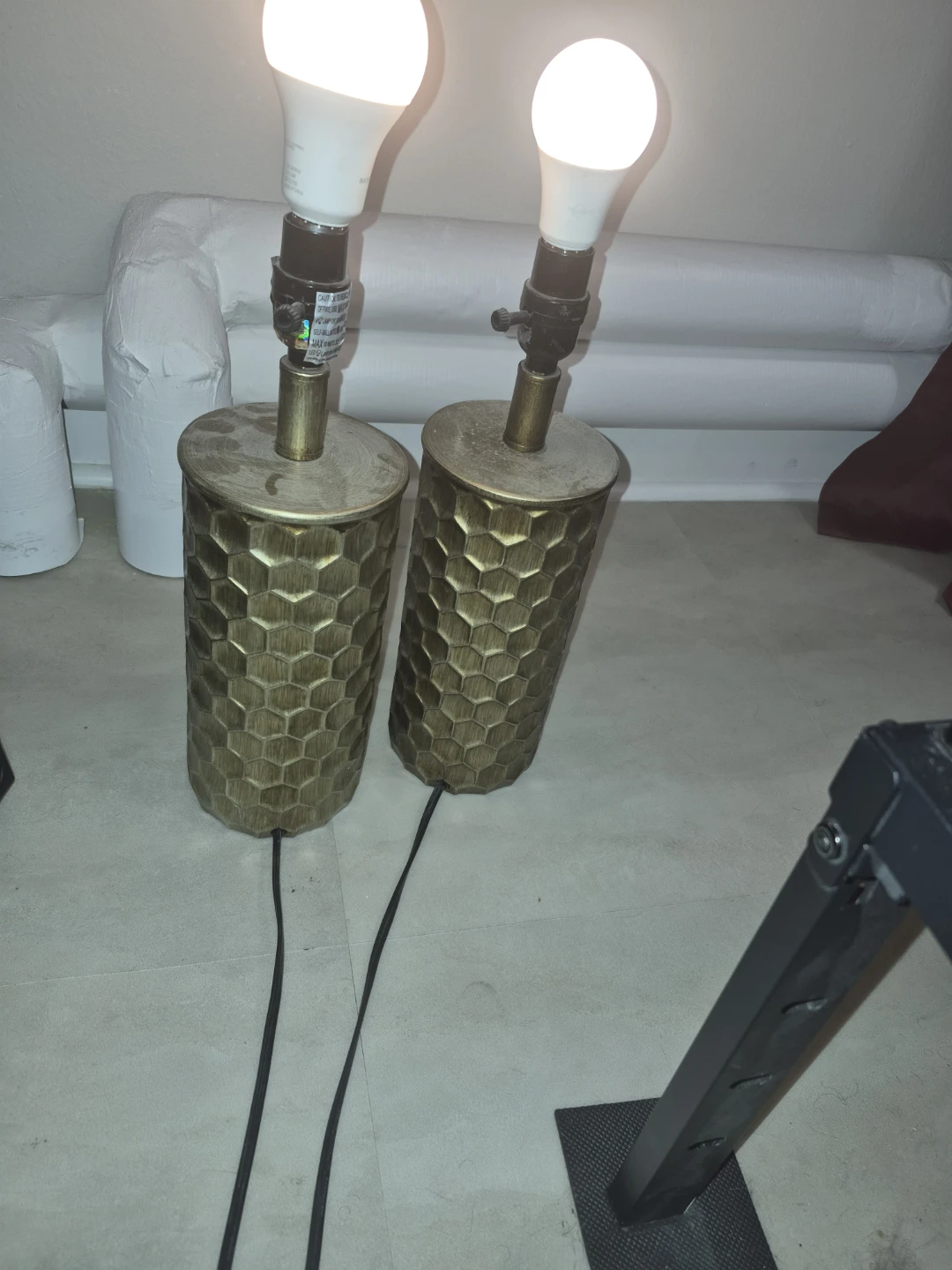 Pair of Decorative Table Lamps - photo 2