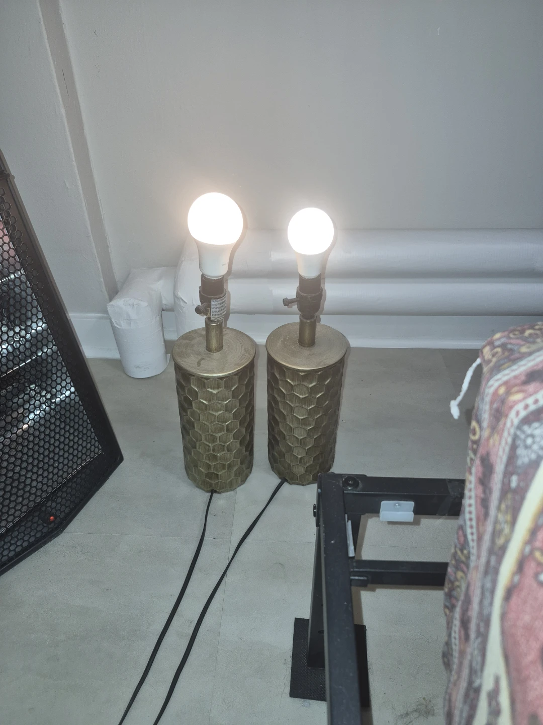 Pair of Decorative Table Lamps - photo 3
