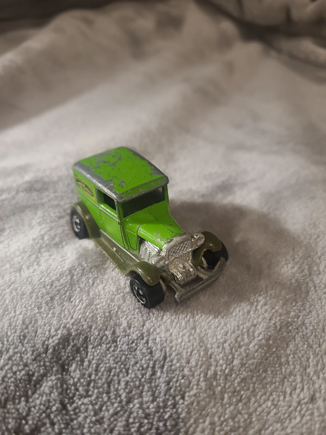 Hot Wheels 1977 Green Delivery Van Toy Car - photo 2