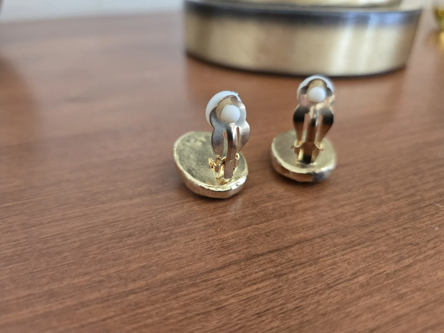 Garbo  Vintage Clip-On Earrings - photo 3